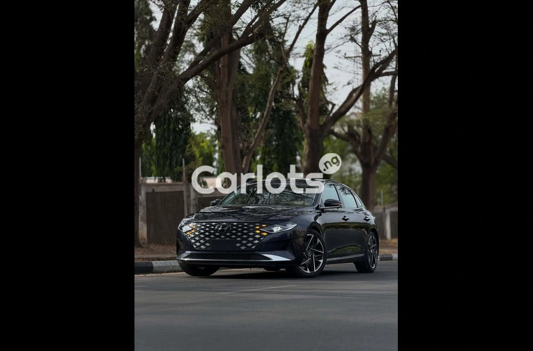 2022 Hyundai Azera - 1/7