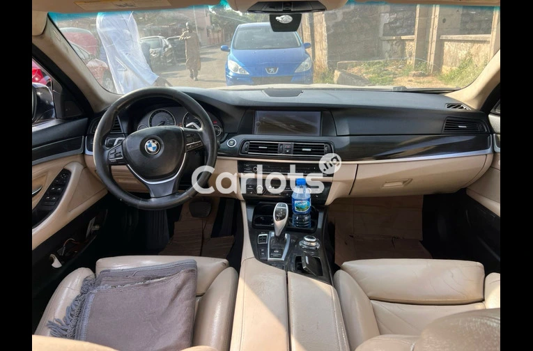 Nigerian Used 2012 BMW 5 SERIES 550i F10 for sale in Kaduna - photo 3 of 7