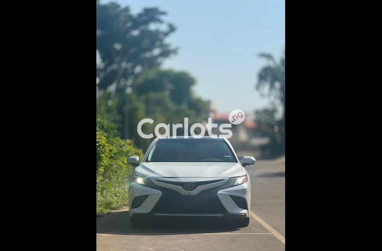 2018 TOYOTA CAMRY XSE - 1/7