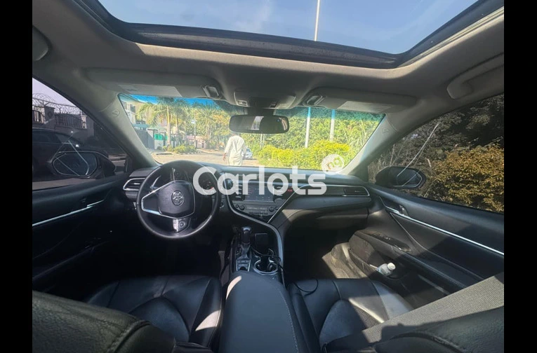 2018 TOYOTA CAMRY XSE - 2/7