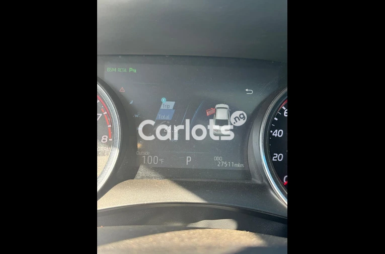 2018 TOYOTA CAMRY XSE - 5/7