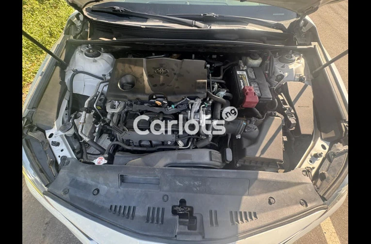 2018 TOYOTA CAMRY XSE - 6/7