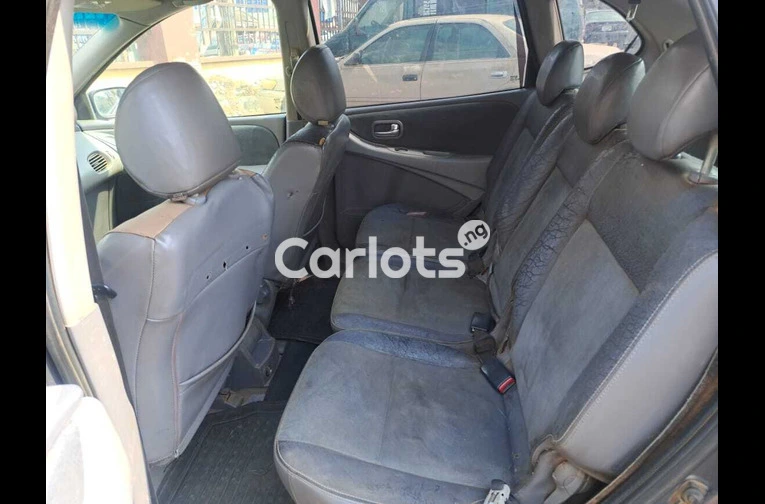 Cheap Nissan Almera Tino 2004 Model (Manual) - 6/7