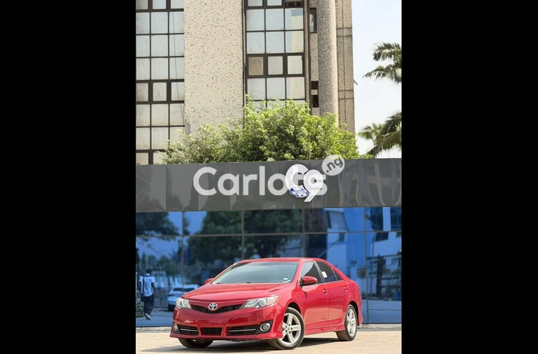 Foreign used Toyota Camry SE 2014 model - 7/7