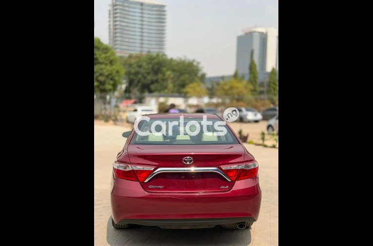 Foreign used Toyota Camry XLE 2015 model for sale in Abuja, FCT - thumbnail 4