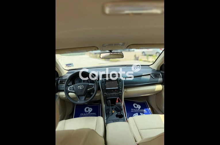 Foreign used Toyota Camry XLE 2015 model for sale in Abuja, FCT - photo 5 of 6