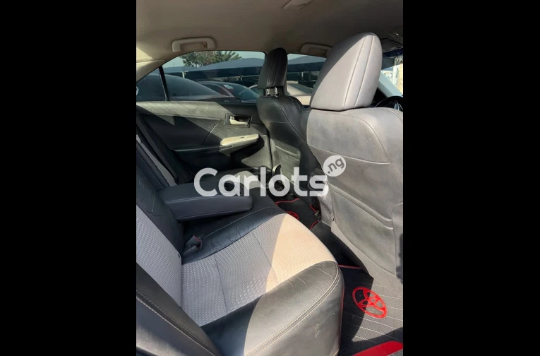 Clean 2013 TOYOTA CAMRY S E for sale in Garki, FCT - thumbnail 6