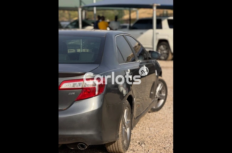 Clean 2013 TOYOTA CAMRY S E for sale in Garki, FCT - thumbnail 7