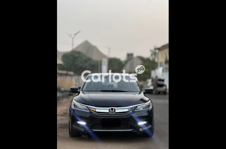 2017 UPGRADED HONDA ACCORD FULL OPTION - 2/5