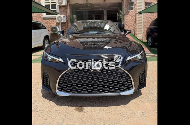 FOREIGN USED 2024 LEXUS IS300