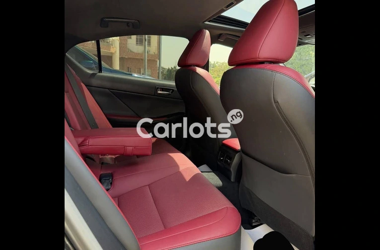FOREIGN USED 2024 LEXUS IS300 for sale in Abuja, FCT - photo 6 of 7