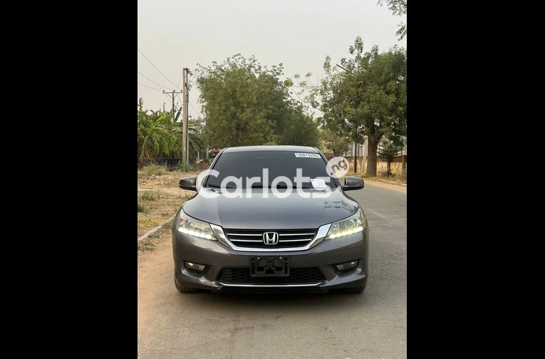 HONDA ACCORD 2013 - 1/7