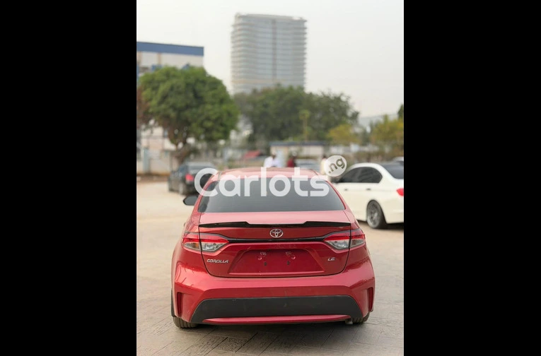 Foreign used Toyota Corolla 2020 model - 2/7