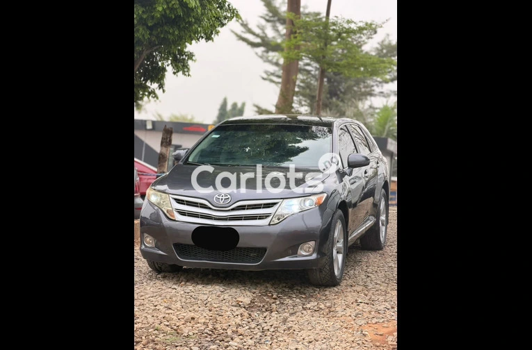 2010 TOYOTA VENZA FULL OPTION