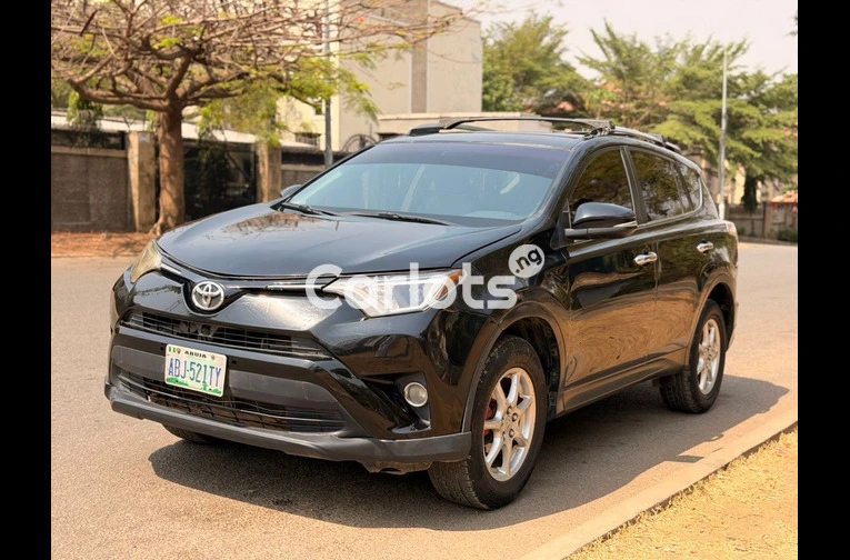 2013 TOYOTA RAV4 LE - 1/7