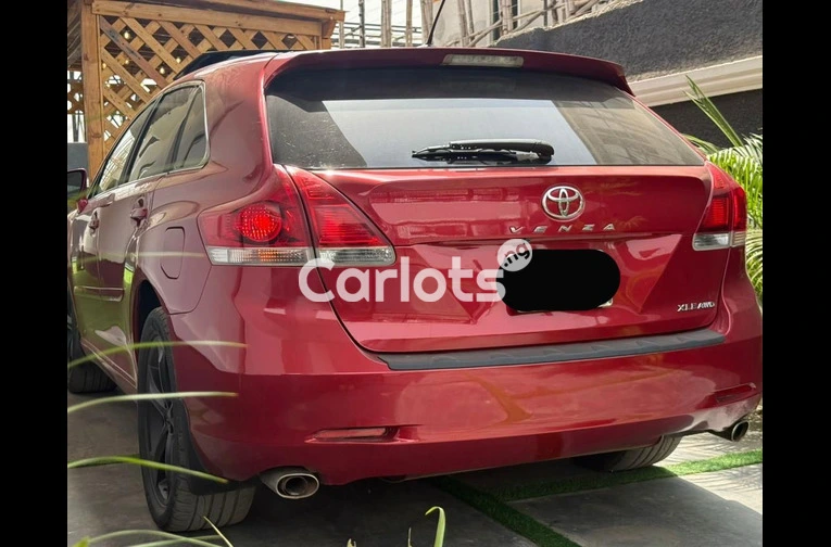 2015 TOYOTA VENZA WITH PANORAMIC ROOF for sale in Abuja, FCT - thumbnail 5