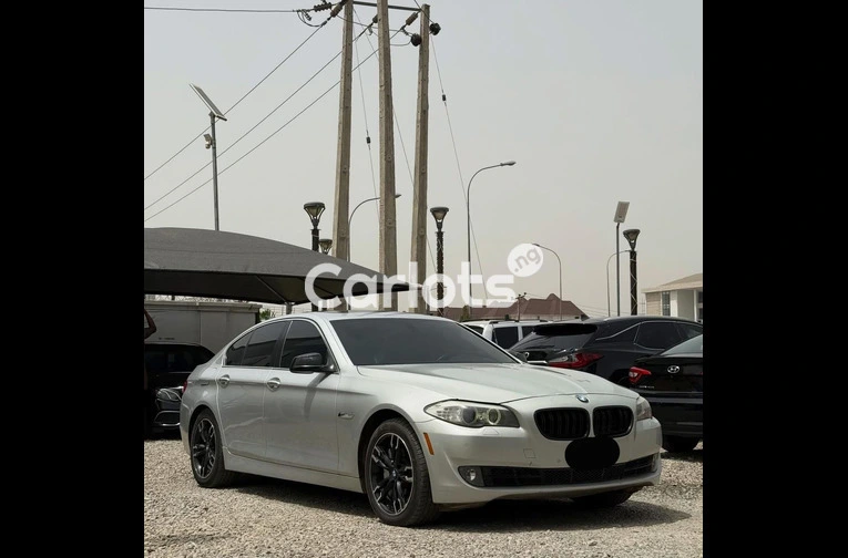 2012 BMW 5 SERIES 535i F10 - 2/7
