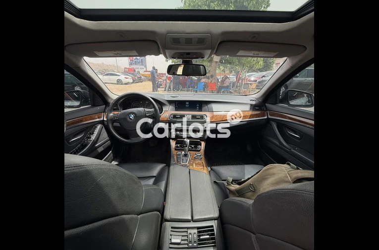 Nigerian Used 2012 BMW 5 SERIES 535i F10 for sale in Abuja, FCT - photo 4 of 7