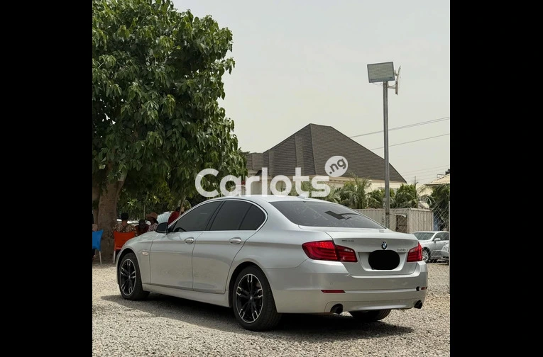 Nigerian Used 2012 BMW 5 SERIES 535i F10 for sale in Abuja, FCT - photo 6 of 7
