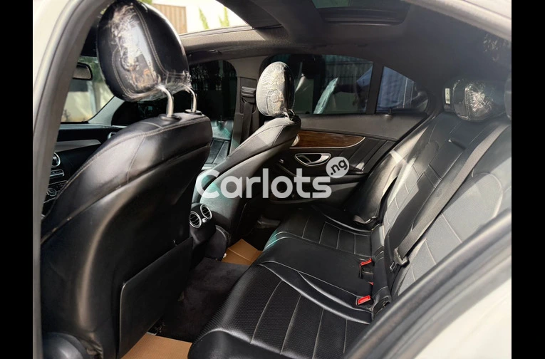 Nigerian Used 2016 MERCEDES BENZ C400 FULL OPTION AMG TRIM for sale in Kaduna - thumbnail 5