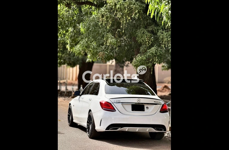 Nigerian Used 2016 MERCEDES BENZ C400 FULL OPTION AMG TRIM for sale in Kaduna - photo 6 of 7