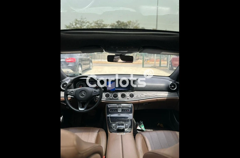2017 MERCEDES BENZ E300 FULL OPTION - 3/7