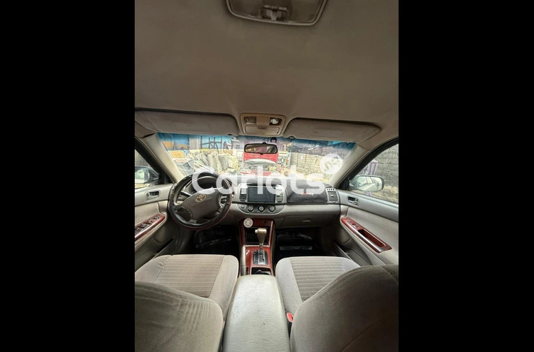 2004 Toyota Camry - photo 5 of 6