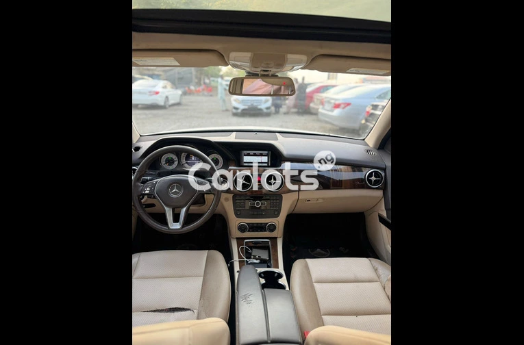 2013 MERCEDES BENZ GLK350 FULL OPTION for sale in Abuja, FCT - thumbnail 2