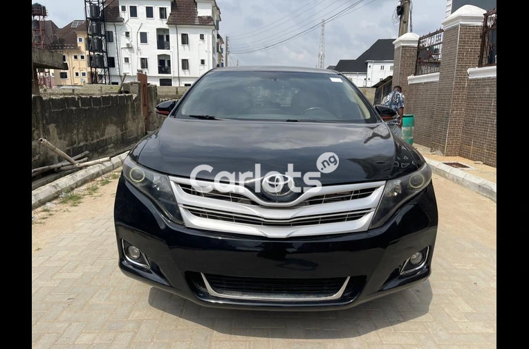 2011 KEYLESS TOYOTA VENZA