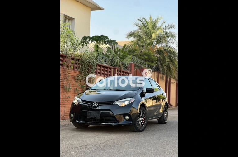 2015 TOYOTA COROLLA - 1/7