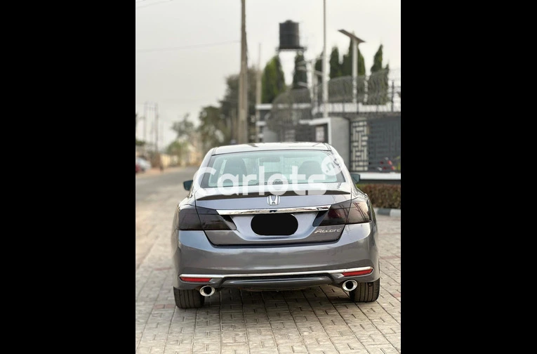 2017 UPGRADED HONDA ACCORD for sale in Kaduna, Kaduna - thumbnail 6