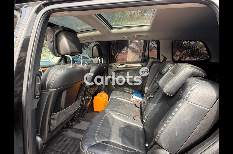 2017 MERCEDES BENZ GLS450 FULL OPTION for sale in Abuja, FCT - photo 4 of 6