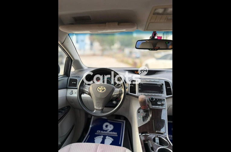 Belgium standard Toyota Venza 2010 model for sale in Abuja, FCT - photo 2 of 7