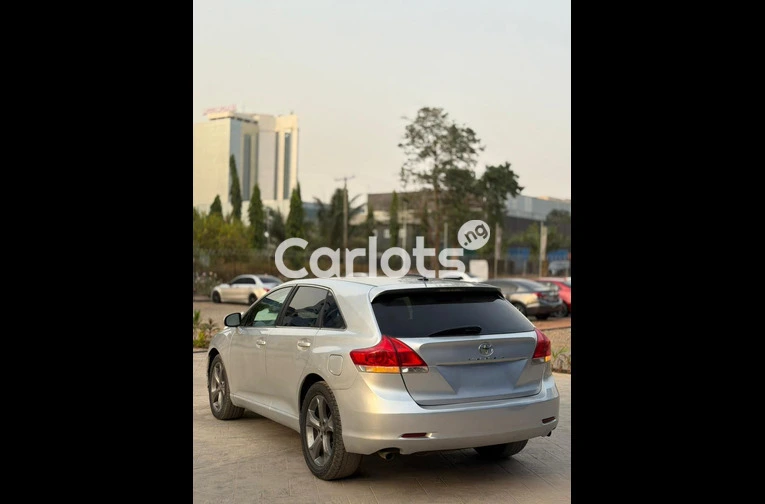 Belgium standard Toyota Venza 2010 model for sale in Abuja, FCT - thumbnail 4