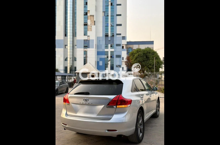Belgium standard Toyota Venza 2010 model for sale in Abuja, FCT - photo 6 of 7