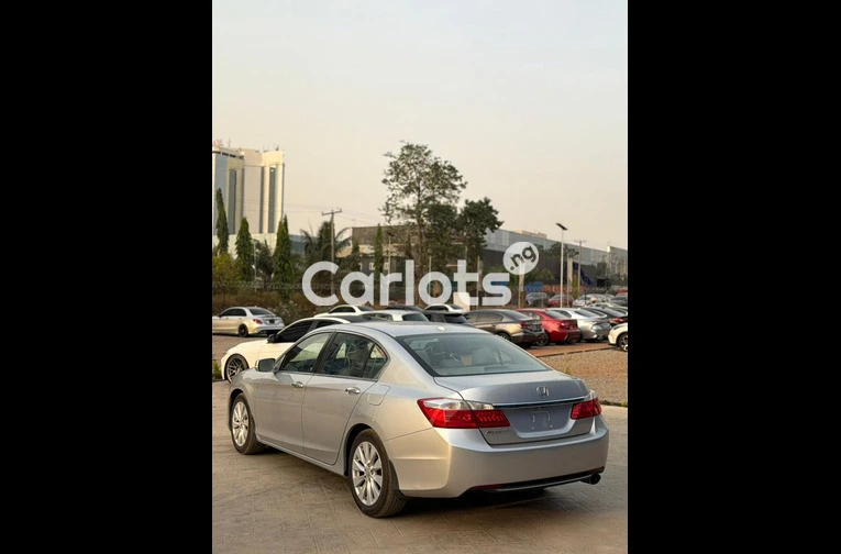Foreign used Honda Accord 2015 model for sale in Abuja, FCT - thumbnail 2