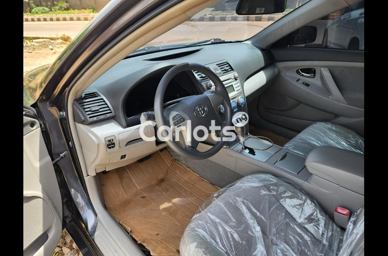 FOREIGN USED 2011 TOYOTA CAMRY LE for sale in Kaduna - thumbnail 2