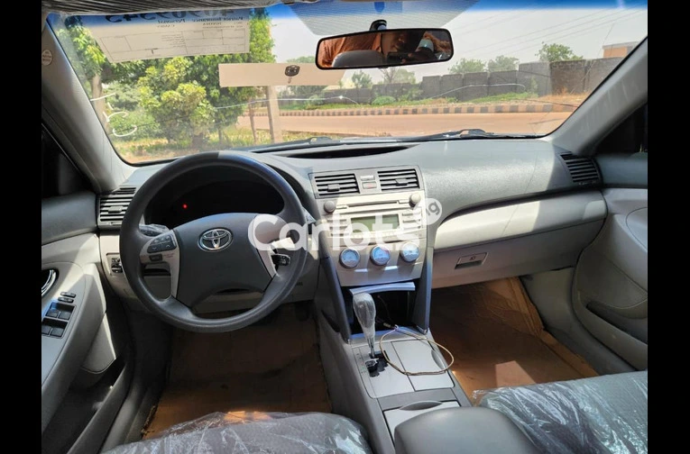 FOREIGN USED 2011 TOYOTA CAMRY LE for sale in Kaduna - photo 3 of 7