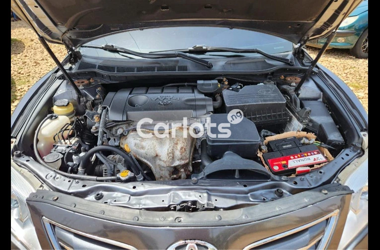 FOREIGN USED 2011 TOYOTA CAMRY LE for sale in Kaduna