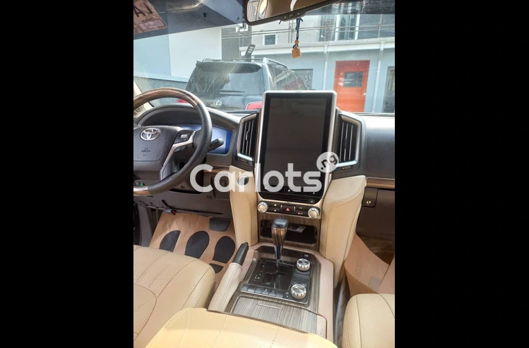 Nigerian Used PREMIUM 2010⬆️2023 LANDCRUISER VXR 57 WITH 360CAMERA for sale in Lagos - photo 2 of 7