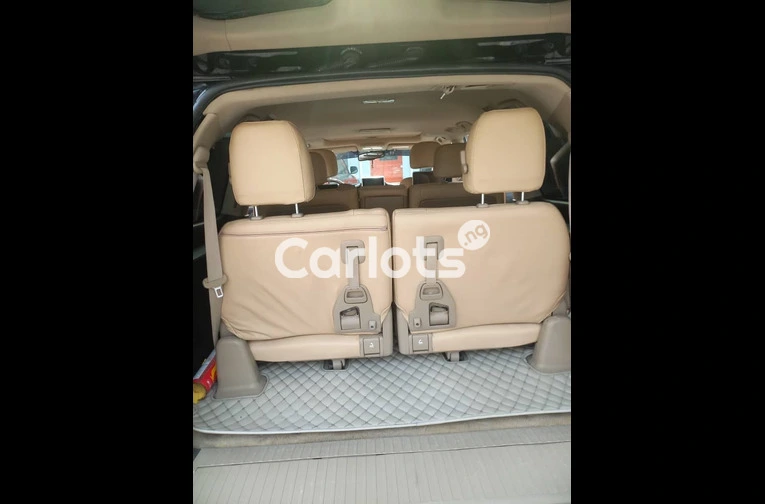 Nigerian Used PREMIUM 2010⬆️2023 LANDCRUISER VXR 57 WITH 360CAMERA for sale in Lagos - thumbnail 4