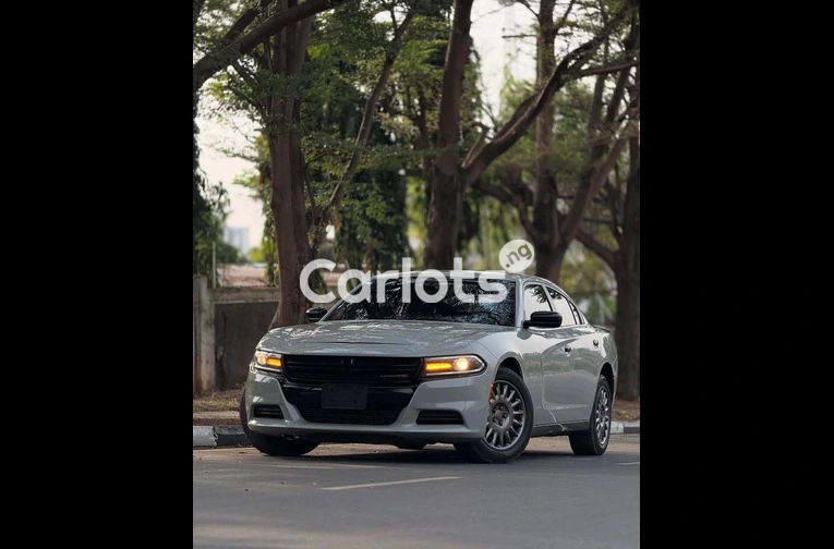 Dodge Charger 2020