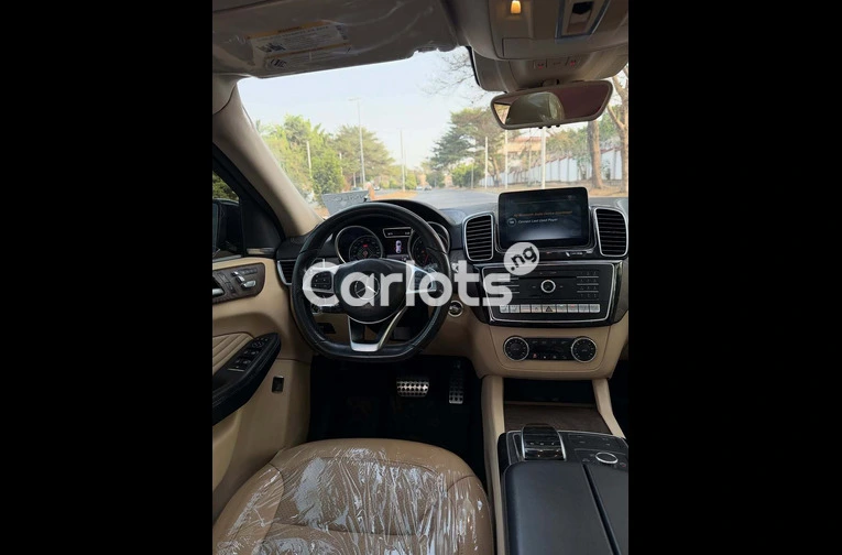 Foreign Used 2017 Mercedes-Benz GLE43 AMG for sale in Asokoro, FCT - thumbnail 4