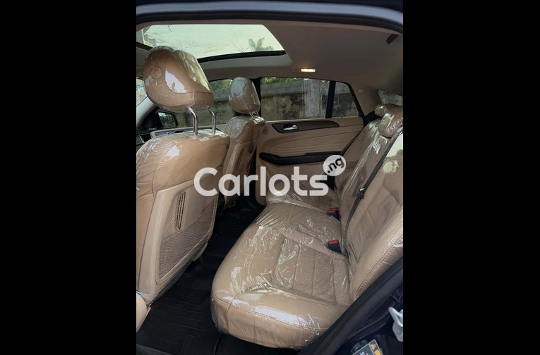 Foreign Used 2017 Mercedes-Benz GLE43 AMG for sale in Asokoro, FCT - thumbnail 6