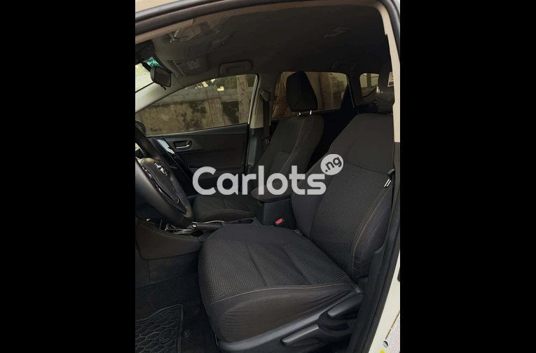 Foreign Used 2018 Toyota Corolla IM for sale in Asokoro, FCT - photo 5 of 7