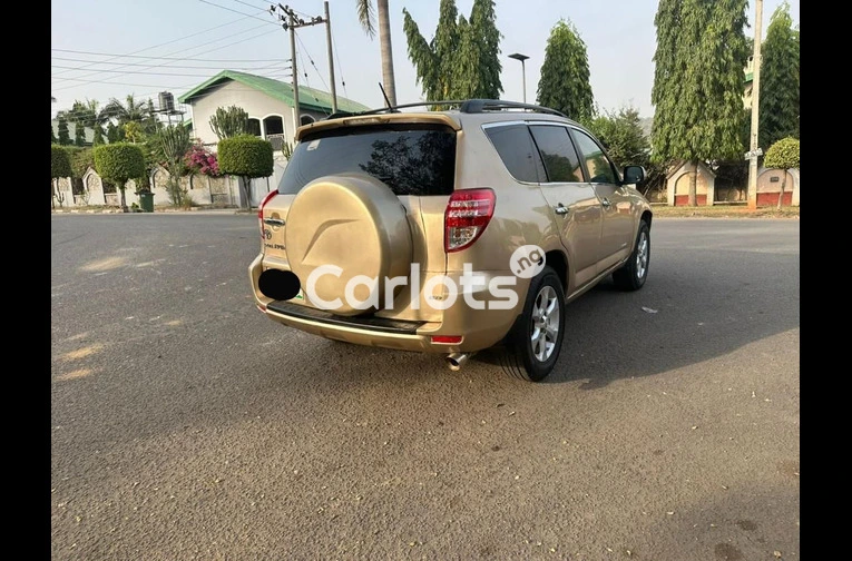Nigerian Used 2010 FIRST BODY TOYOTA RAV4 4CYL for sale in Abuja, FCT - photo 7 of 7