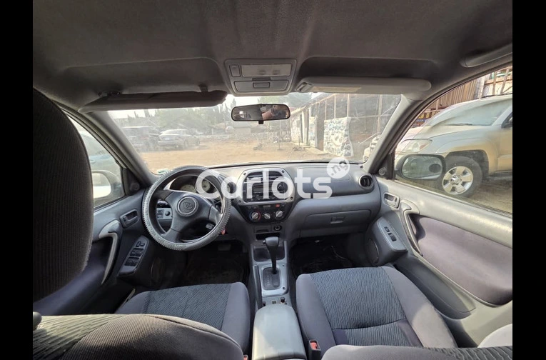 Foreign used 2005 Toyota rav4 for sale in Abuja, FCT - thumbnail 2