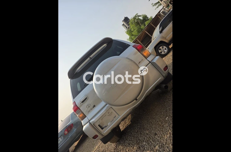 Foreign used 2005 Toyota rav4 for sale in Abuja, FCT - photo 4 of 7
