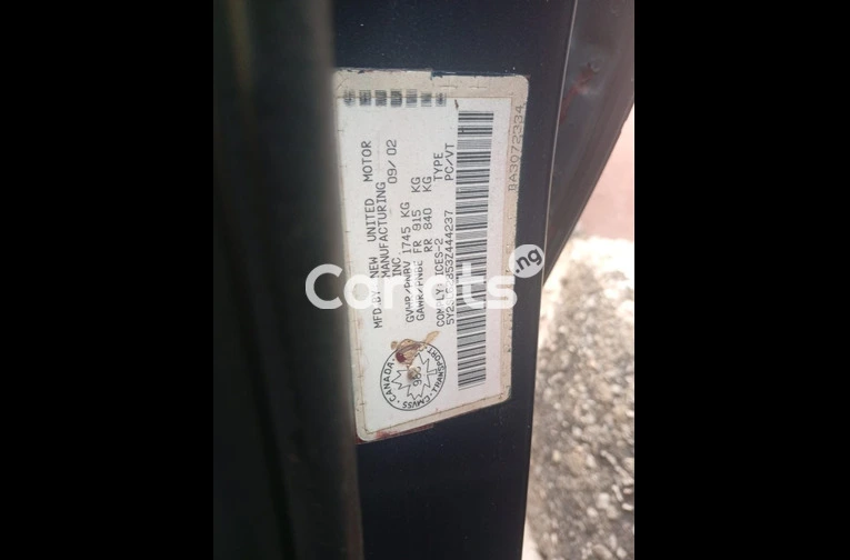 Nigerian Used 2004 Pontiac Vibe for sale in Egbeda, Lagos - photo 2 of 6