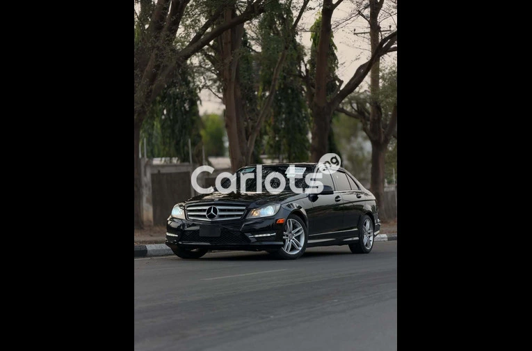 2013 Mercedes Benz C300 Foreign Used